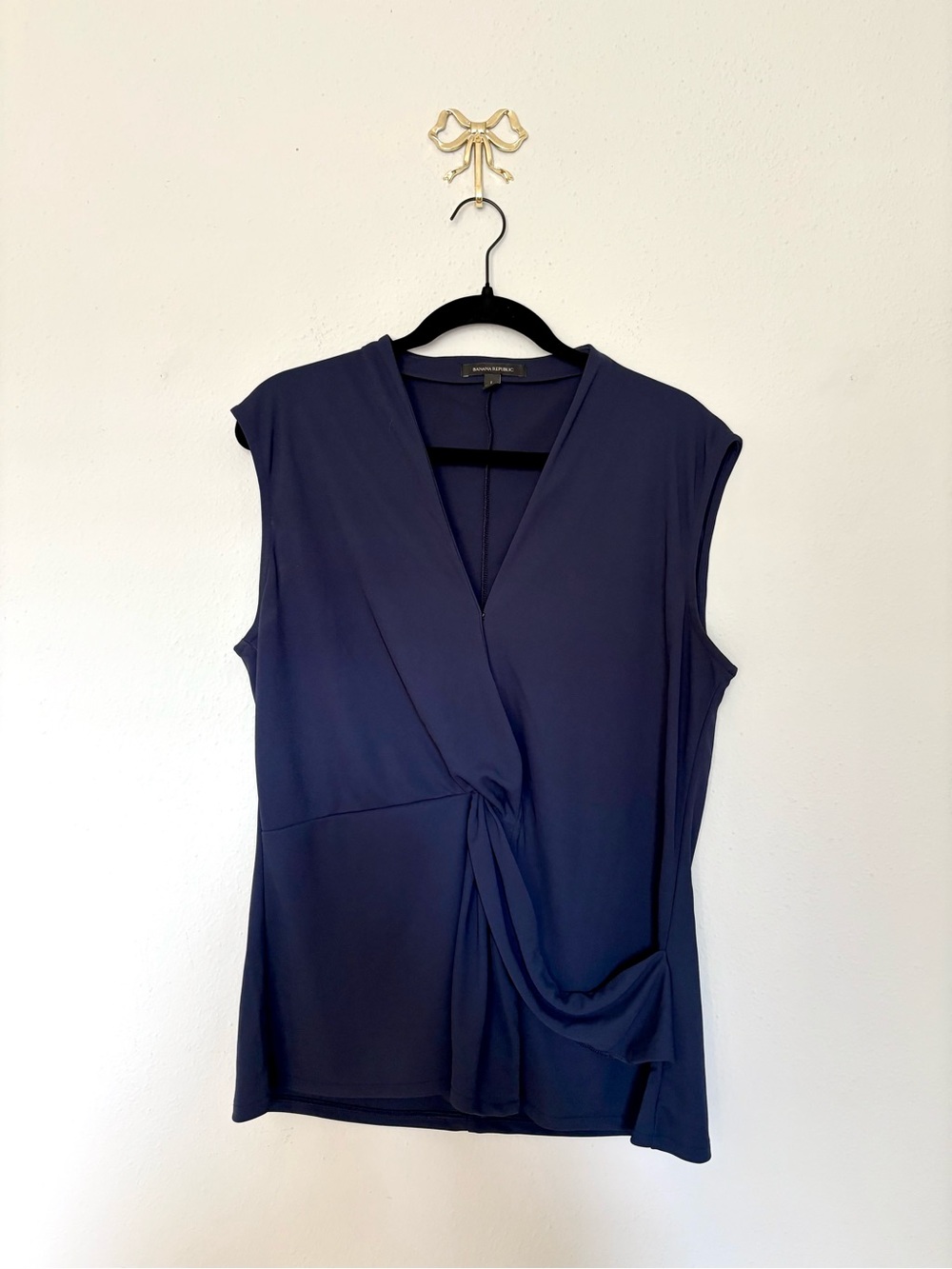 Banana Republic Navy Twist-Front Sleeveless V-Neck Camisole
